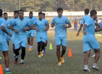 আবাহনী দলে করোনার হানা!