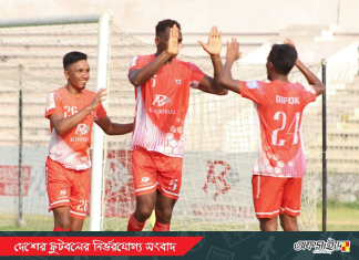 পিছিয়ে পড়েও জিতলো শেখ রাসেল; জিতেছে পুলিশ এফসিও