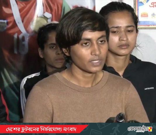 বাটলারের অধীনে খেলতে রাজি নন বিদ্রোহী নারী ফুটবলাররা