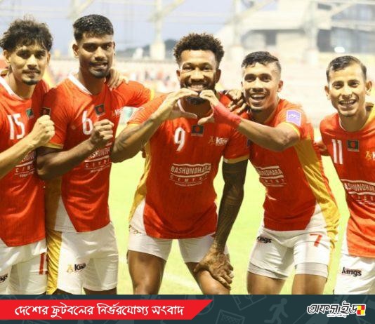 বসুন্ধরা কিংস জয়ে ফেরায় টেবিলের লড়াই জমে উঠেছে