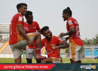 হ্যাটট্রিক সৌরভ–দোরিয়েলতনের, নকআউটে মোহামেডান ও কিংস